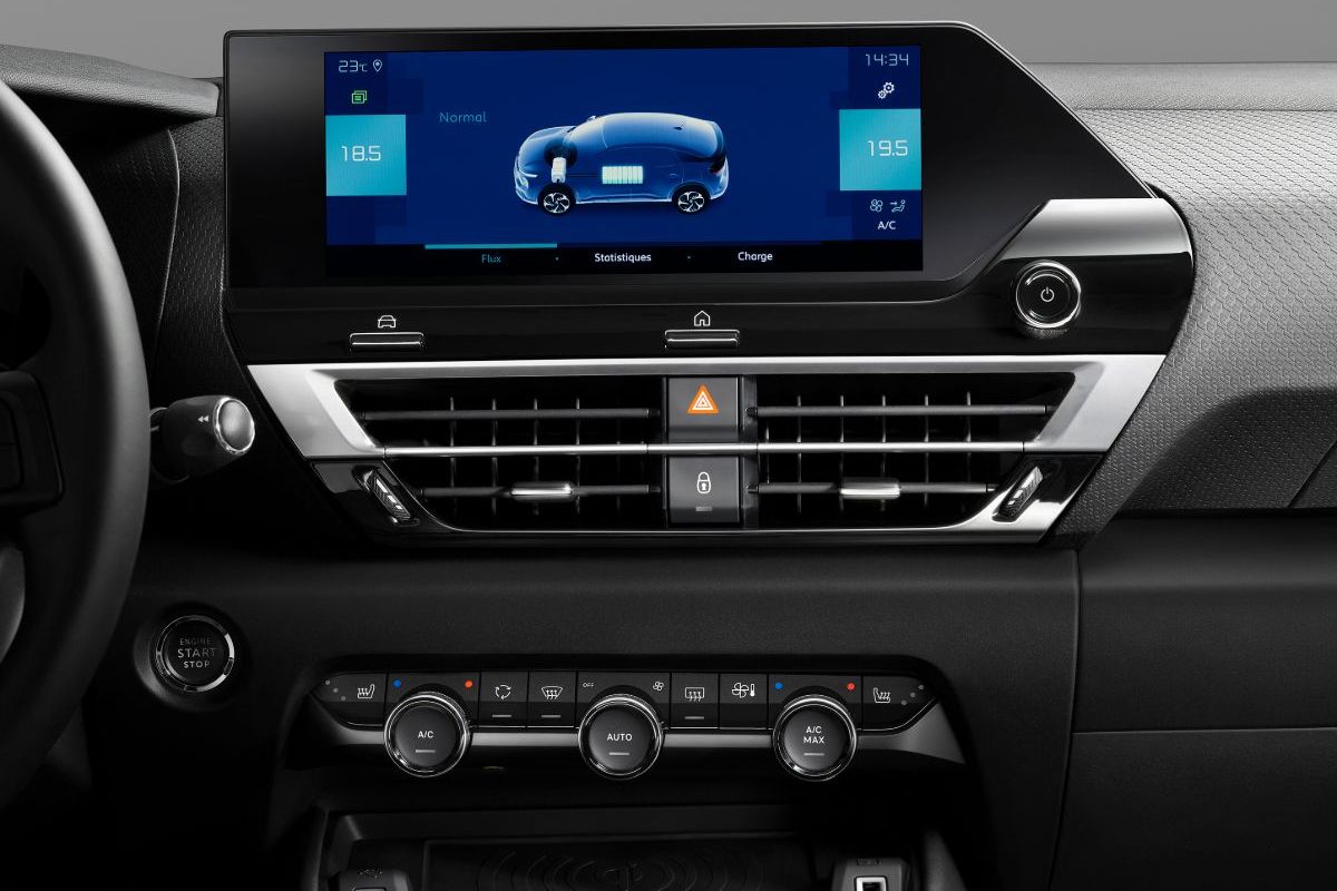 TouchScreen 10" do novo Citroen C4 em modo de gestão elétrica